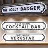 Akryl laser cut skylt med egen text - Vit & Svart