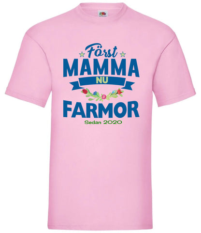 Först mamma nu Farmor t-shirt med personligt år tryck