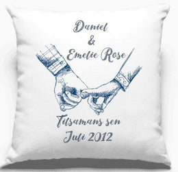 Kuddfodral med personligt par tryck. Eget namn & datum.